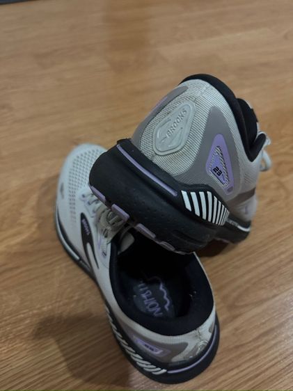 BROOKS US7 รองเท้ากีฬา รูปที่ 4