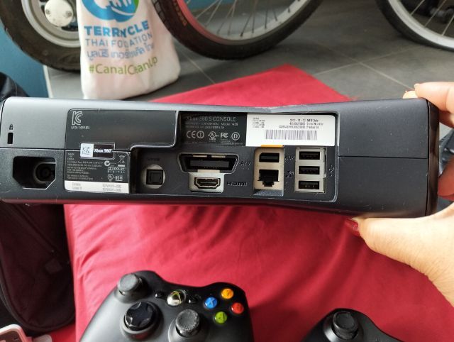 เครื่องเกมส์ Xbox Xbox 360 เชื่อมต่อไร้สายได้ เครื่องเล่นเกมส์ Xbox