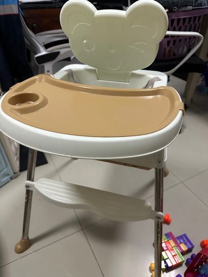 เก้าอี้นั่งกินข้าวสำหรับเด็กเล็ก