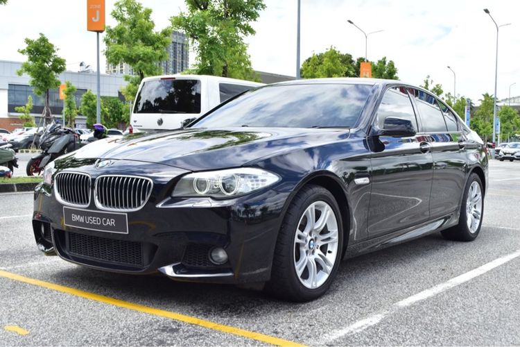 BMW Series 5 2012 528i Sedan เบนซิน ไม่ติดแก๊ส เกียร์อัตโนมัติ ดำ รูปที่ 2
