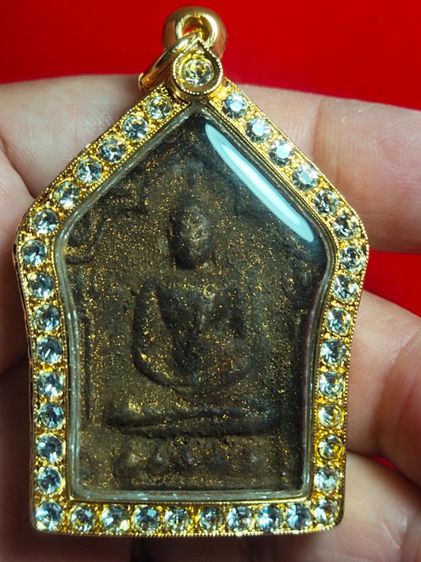 พระเนื้อผง ขุนแผนหลวงปู่ทิม วัดละหารไร่ ตะกรุดทองคำ