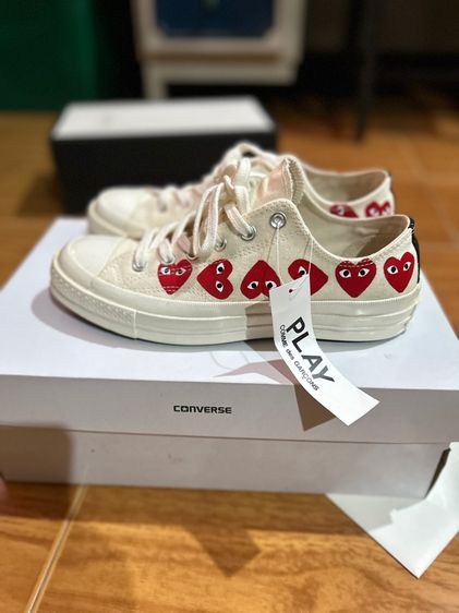 ขาว UK 7 | EU 40 2/3 | US 8.5 รองเท้าผ้าใบ Converse x COMME des GARÇONS