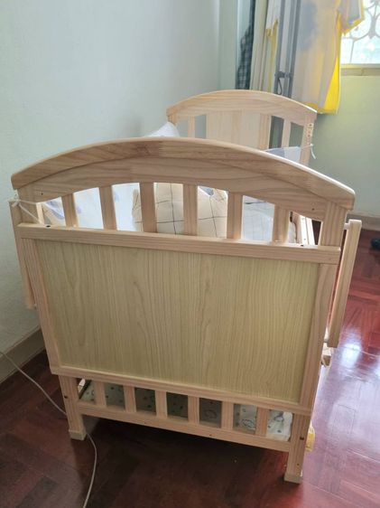 เตียงไม้เด็ก ขยายความยาวได้ เปิดข้างได้ ล็อคล้อได้ เข็นได้ โยกได้ พร้อม เบาะที่นอน รูปที่ 5