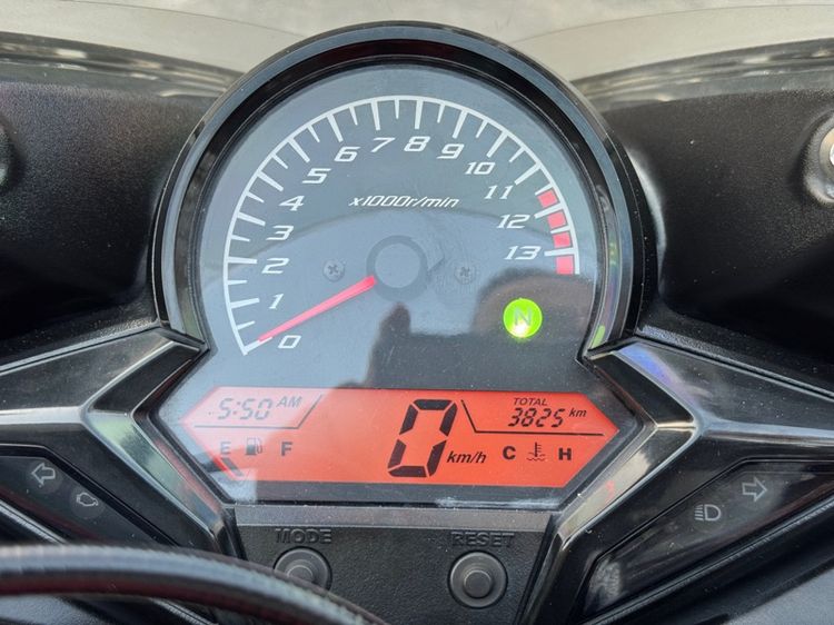 HONDA CBR150Rซื้อมาถูกขายถูกรถคันนี้ นางฟ้ามือนรถใหม่รถใช้น้อย3825km กิโลแท้สภาพรถเดิมๆต้องมาดูของจริงมีสถานที่ให้ทดลองขับขี่ก่อนซื้อ