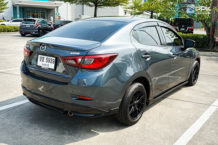 Mazda Mazda 2 2016 1.3 High Sedan เบนซิน ไม่ติดแก๊ส เกียร์อัตโนมัติ ดำ รูปที่ 4