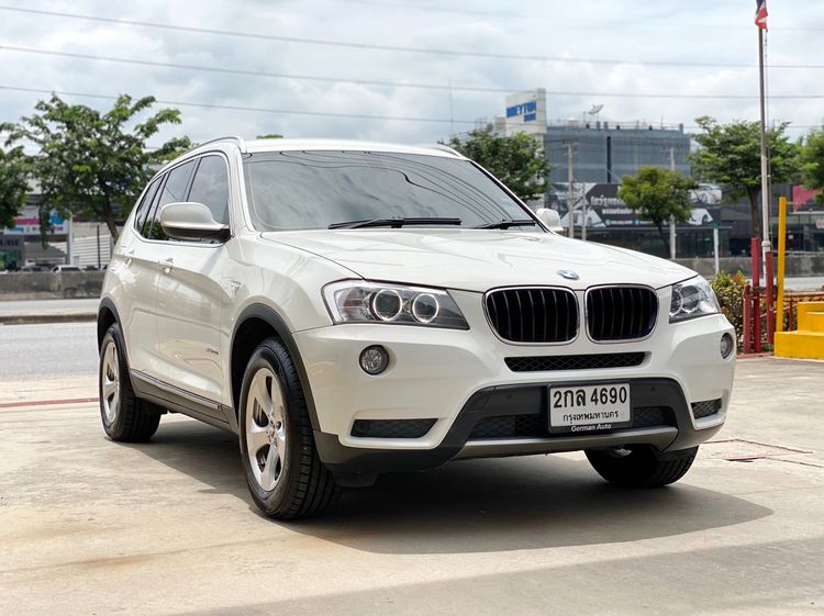 รถ BMW X3 2.0 xDrive20i 4WD สี ขาว