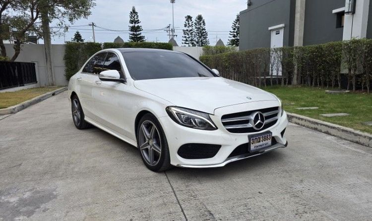 รถ Mercedes-Benz C-Class C300 สี ขาว