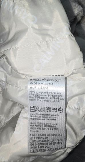 เสื้อกันหนาว มีฮู๊ด แบรนด์ Calvin Klein (ของแท้) สีเทาอ่อน รูปที่ 8