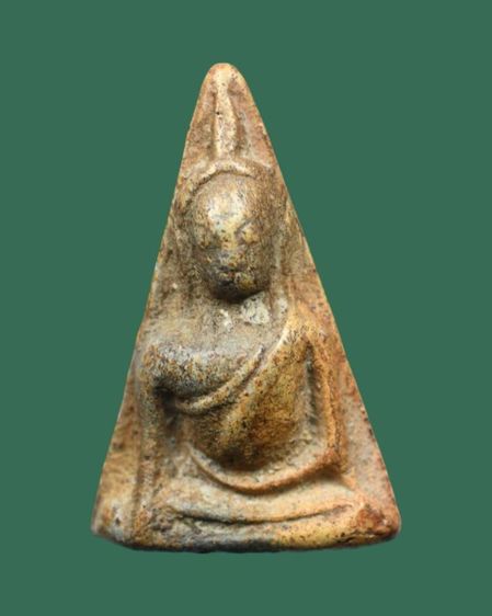 พระนางพญาอกนูนใหญ่