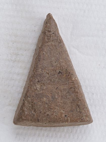 พระนางพญาเนื้อดิน 07116809 รูปที่ 2