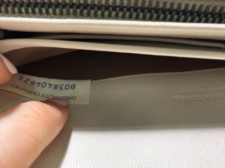 BOTTEGA VENETA long wallet แท้ รูปที่ 4