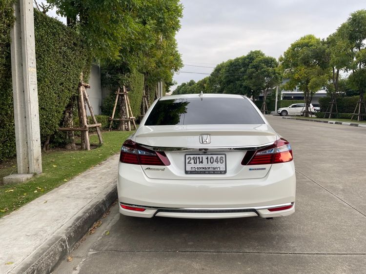 Honda Accord 2016 2.0 Hybrid Tech Sedan ไฮบริด ไม่ติดแก๊ส เกียร์อัตโนมัติ ขาว รูปที่ 4