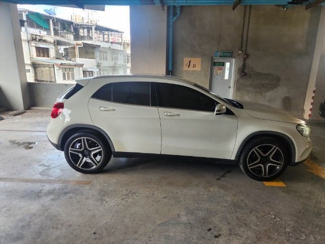 Mercedes-Benz CLA-Class 2017 CLA200 Sedan เบนซิน NGV เกียร์อัตโนมัติ ขาว รูปที่ 3