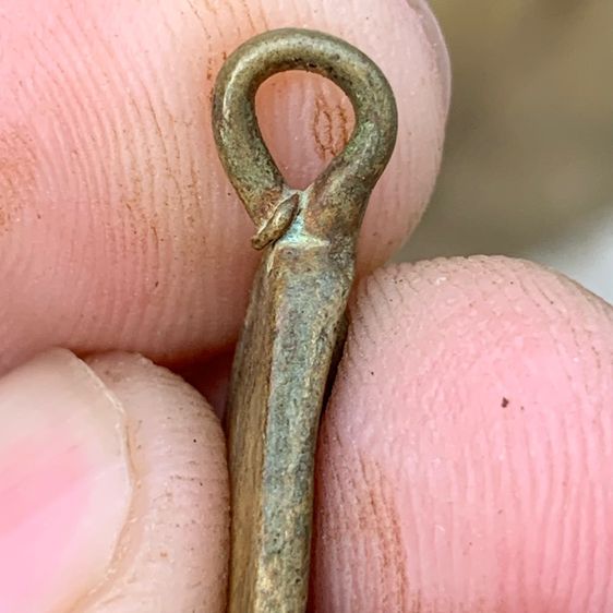 เหรียญจอบเล็ก หลวงพ่อเงิน วัดบางคลาน พิมพ์แข่งติด รูปที่ 9