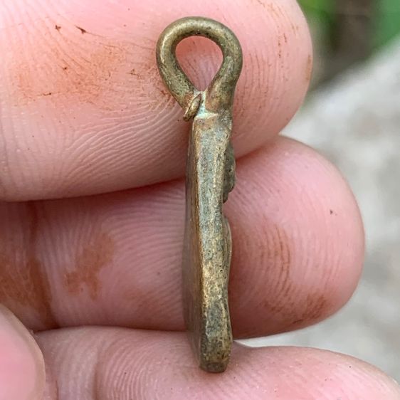 เหรียญจอบเล็ก หลวงพ่อเงิน วัดบางคลาน พิมพ์แข่งติด รูปที่ 4