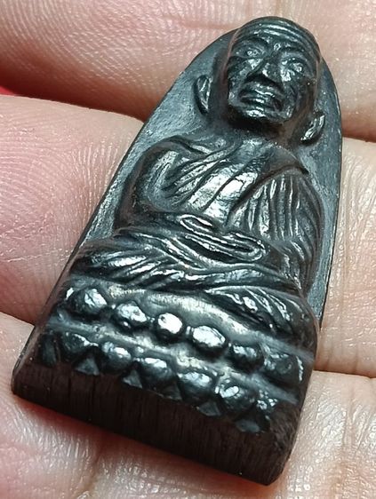 พระเครื่อง รูปที่ 2