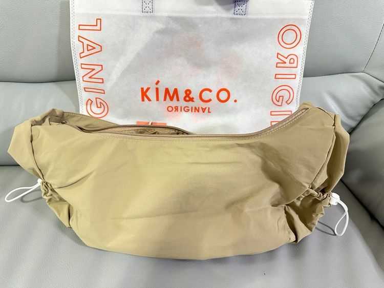 กระเป๋าแบรนด์ KIM and CO. Original-ERROR 198X (KCBT017) รูปที่ 3