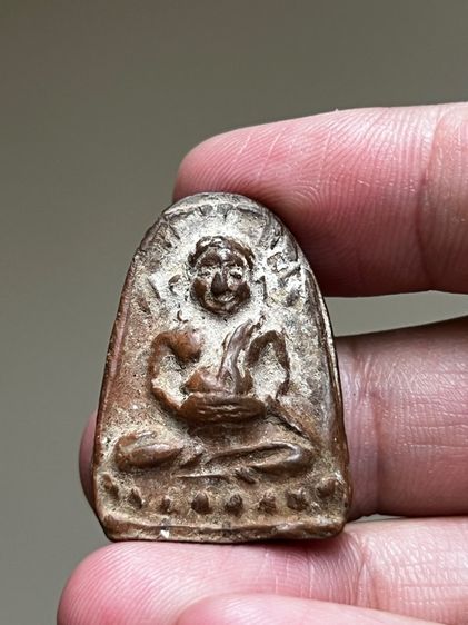 พระสังกัจจายน์เนื้อดิน 