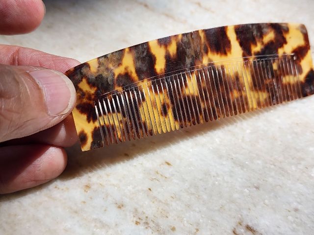 หวีกระ โบราณ