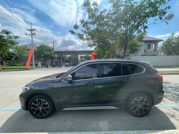 BMW X1 2022 2.0 sDrive20d xLine Utility-car ดีเซล ไม่ติดแก๊ส เกียร์อัตโนมัติ เทา รูปที่ 3