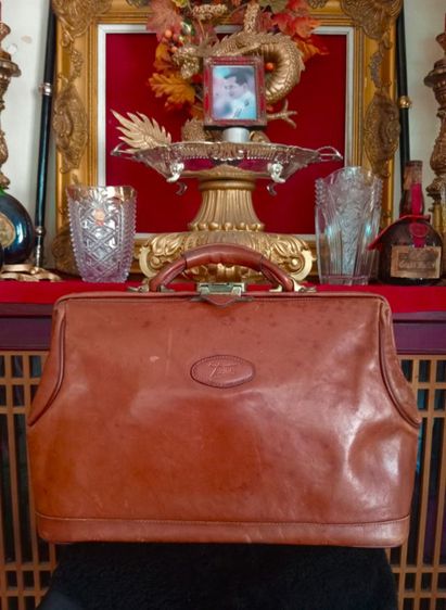 กระเป๋าเดินทางหนังแท้แบรนด์ดังจากฝรั่งเศสสภาพเยี่ยมครบชุด รูปที่ 7