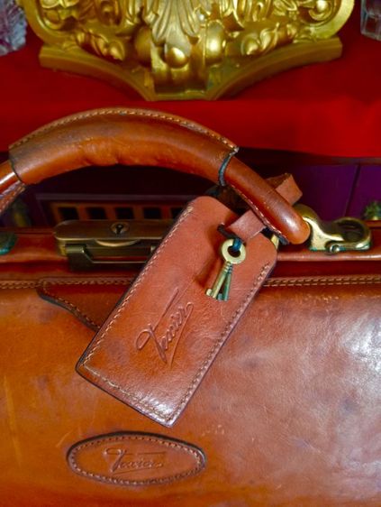 กระเป๋าเดินทางหนังแท้แบรนด์ดังจากฝรั่งเศสสภาพเยี่ยมครบชุด รูปที่ 13