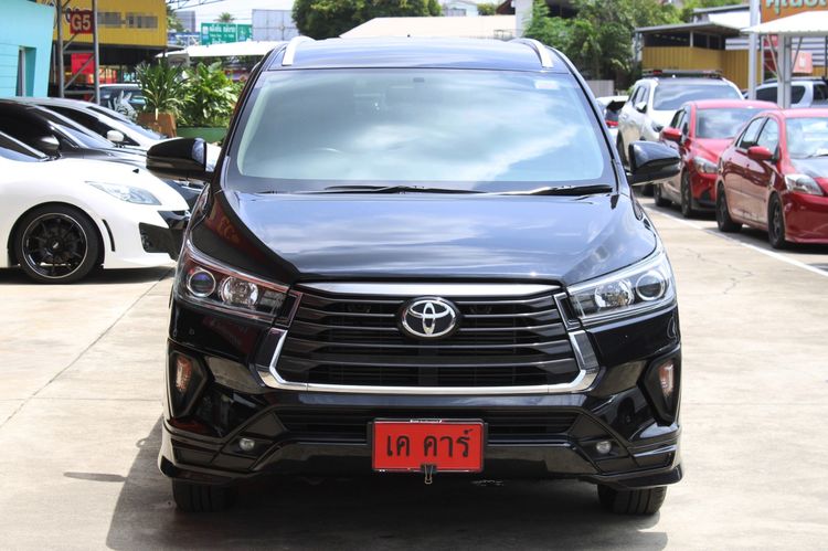 Toyota Innova 2022 2.8 Crysta Utility-car ดีเซล ไม่ติดแก๊ส เกียร์อัตโนมัติ ดำ รูปที่ 2
