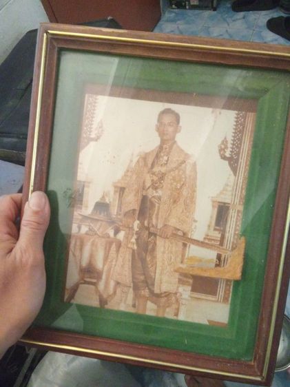 รูปในหลวงของไม้สักองค์ภาพโบราณ