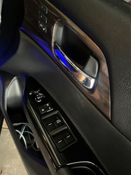 รถ Honda Accord 2.0 Hybrid Tech i-VTEC สี เทา