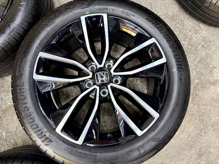 ล้อแม็ก HONDA HRV RS ขอบ 18” ถอดป้ายแดง ยาง BRIDGESTONE 225-50R18 ปี 25 ครีบหน้ายางยังอยู่ครบ รูปที่ 6