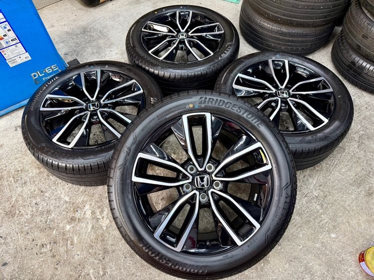 ล้อแม็ก HONDA HRV RS ขอบ 18” ถอดป้ายแดง ยาง BRIDGESTONE 225-50R18 ปี 25 ครีบหน้ายางยังอยู่ครบ รูปที่ 3