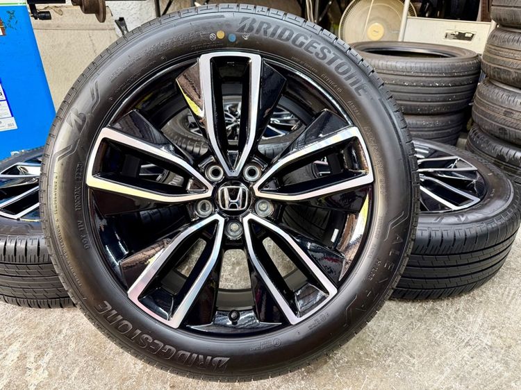 ล้อแม็ก HONDA HRV RS ขอบ 18” ถอดป้ายแดง ยาง BRIDGESTONE 225-50R18 ปี 25 ครีบหน้ายางยังอยู่ครบ
