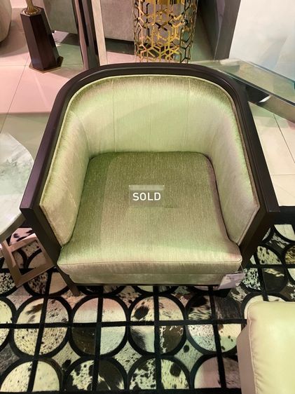 เก้าอี้ Armchair Modernform ราคาปกติ 50,775 บาท สินค้านำเข้า ราคาพิเศษ ป้ายห้อยอยู่ครบ รูปที่ 4