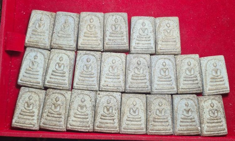 สมเด็จข้างหนา   33องค์ 4,000