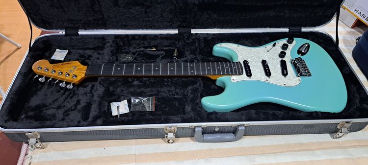 Custom กีต้าร์ไฟฟ้า Pick up เทพ + เคสแข็ง (สภาพดีมากๆ) รูปที่ 2