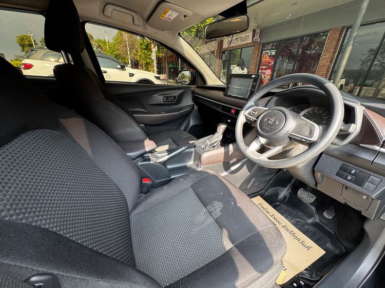 Toyota Yaris ATIV 2023 1.2 Sport Sedan เบนซิน ไม่ติดแก๊ส เกียร์อัตโนมัติ ดำ รูปที่ 3