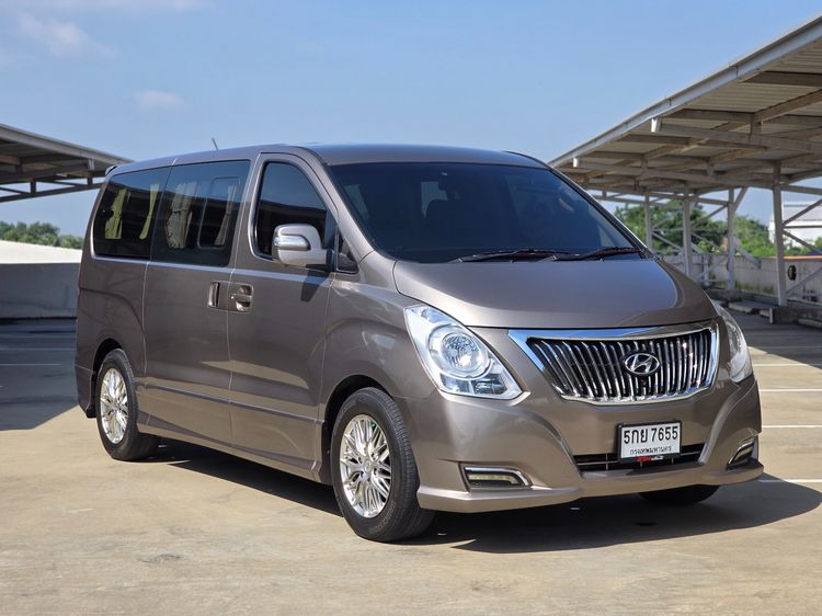 Hyundai Grand Starex 2016 2.5 VIP Van ดีเซล ไม่ติดแก๊ส เกียร์อัตโนมัติ น้ำตาล รูปที่ 3