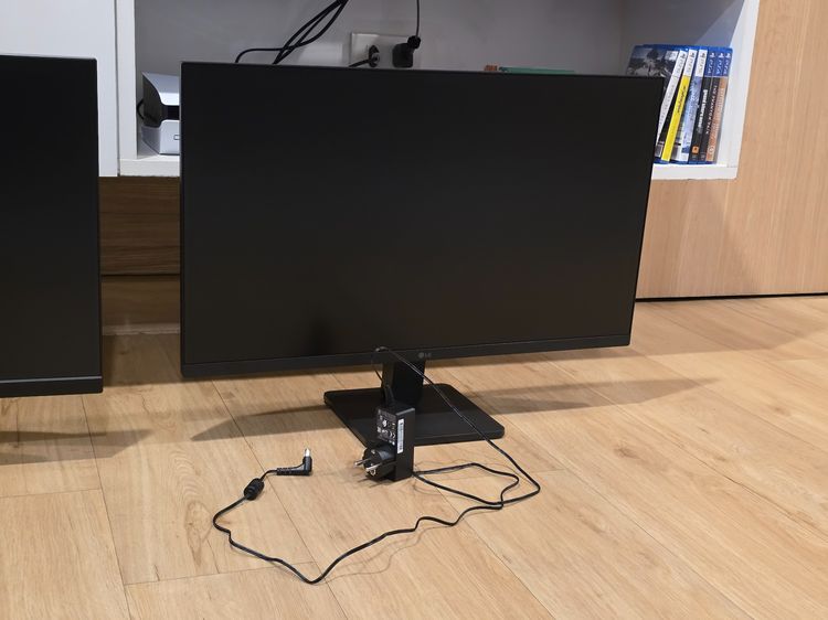 LG monitor 27" 100Hz AMD freesyncTM 27AMR400-B