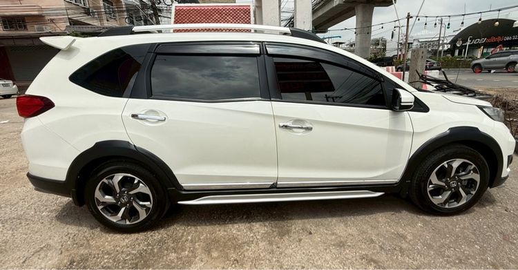Honda BR-V 2017 1.5 SV Utility-car เบนซิน ไม่ติดแก๊ส เกียร์อัตโนมัติ ขาว รูปที่ 2