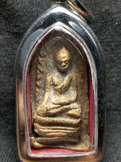 พระรอดลำพูนพิมพ์ใหญ่ครับ รูปที่ 2