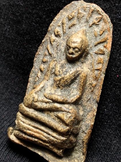 พระรอดลำพูนพิมพ์ใหญ่ครับ รูปที่ 17