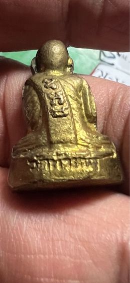 รูปหล่อปั๊ม ลพ เงิน ออกวัดท้ายน้ำปี 15 รูปที่ 4