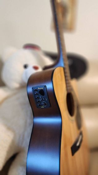 กีต้าโปร่งไฟฟ้า​ Yamaha​
รุ่น​ : FS 100C
 รูปที่ 3