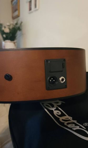 กีต้าโปร่งไฟฟ้า​ Yamaha​
รุ่น​ : FS 100C
 รูปที่ 7