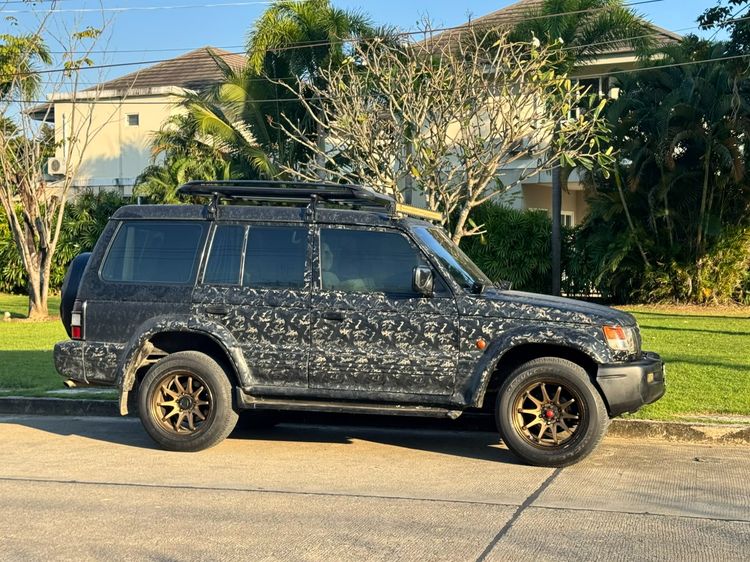 Mitsubishi Pajero 1994 3.5 GLS 4WD Utility-car เบนซิน ไม่ติดแก๊ส เกียร์อัตโนมัติ ดำ รูปที่ 2