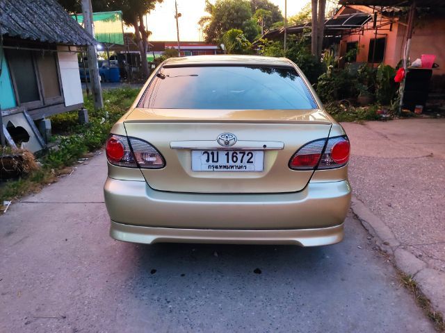 รถ Toyota Altis 1.6 J สี น้ำตาล
