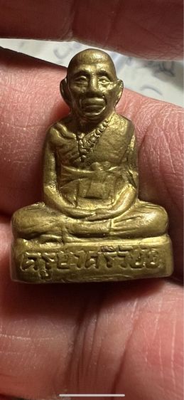 รูปหล่อปั๊ม ครูบาศรีวิชัย คาดว่าสร้างปี2500