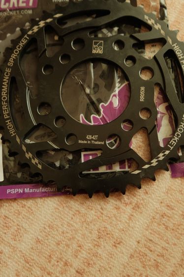 สเตอร์หลัง 428-42T (4 รู) พร้อมโซ่ 428 ใหม่ - Sproket 428-42T 4Bolt + Chain New รูปที่ 4