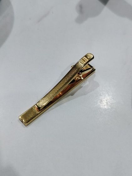 ที่หนีบเน็คไท Dunhill Tie Clip แท้ วินเทจ 🇬🇧 แบรนด์ดัง งานสวย โลโก้ชัดเจน ใส่แล้วดูภูมิฐานมาก ของแท้ งานวิจเทจ สภาพดี ต่อรองได้ ทักแชต รูปที่ 2