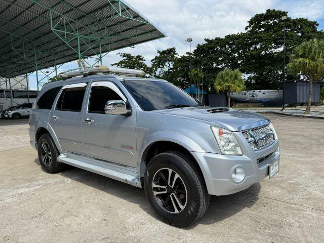 รถ Isuzu MU-7 3.0 Primo Super Titanium สี เทา